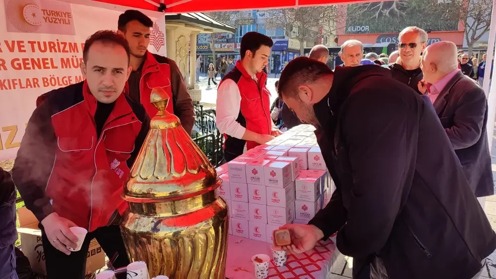 Bu kandilde de gelenek bozulmadı